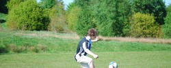 Den Ball flach halten - © alexfrance, morguefile.com